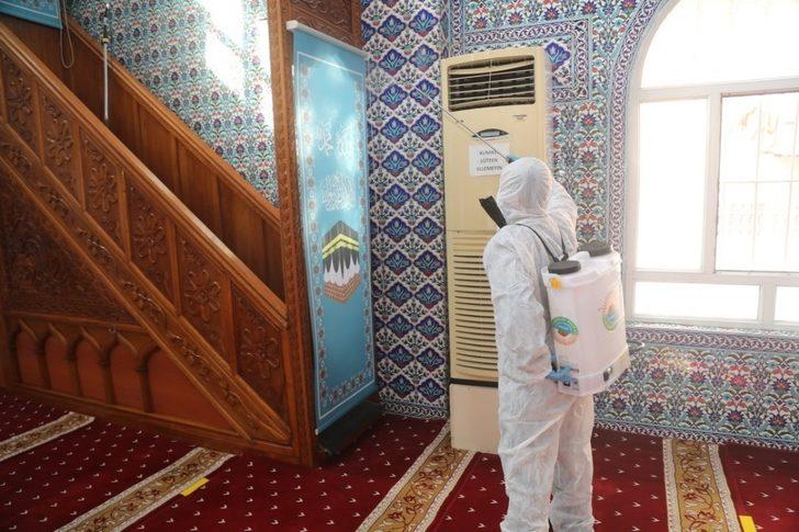 İlkadım’daki camiler cuma namazı öncesi dezenfekte edildi G3