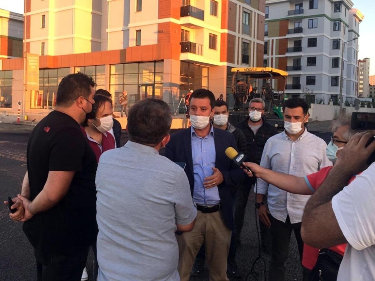 Başkan Sarıkurt: &ldquo;Kurtuluş Caddesi&rsquo;nde asfalt serim rekorumuzu kırdık&rdquo;