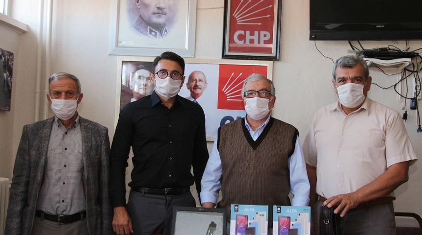 CHP&rsquo;den ihtiya&ccedil; sahibi &ouml;ğrencilere tablet