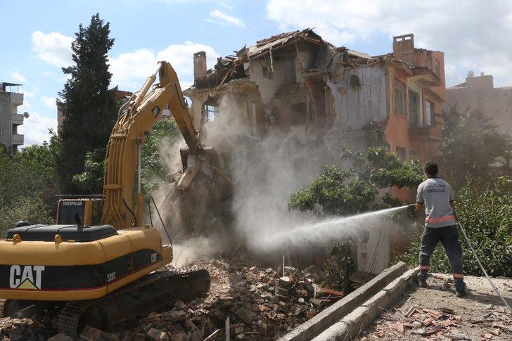 Metruk bina yıkım rekoru Kartal’ın G2