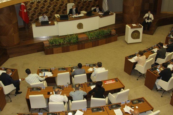 Verdikleri oy sebebiyle açıklama istenen meclis üyeleri komisyon kararı altına uzman görüşü istedi G4