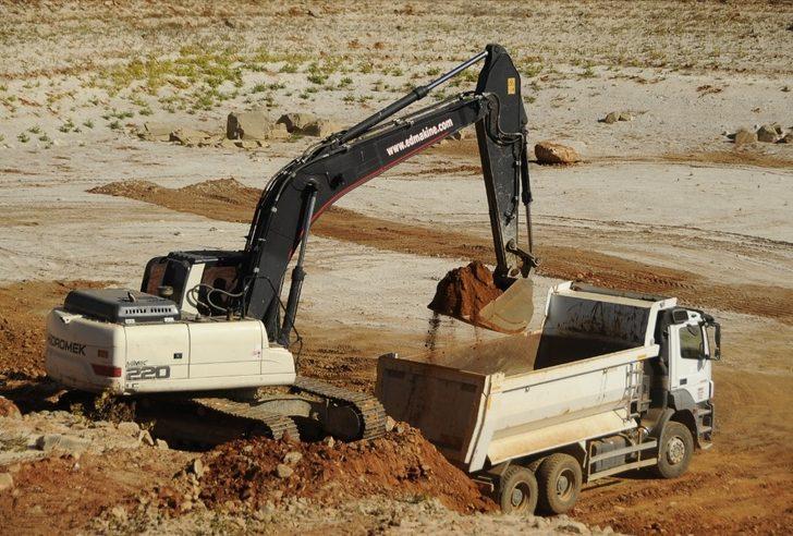 Dereköy Mahallesi Sulama Göleti genişletiliyor G4