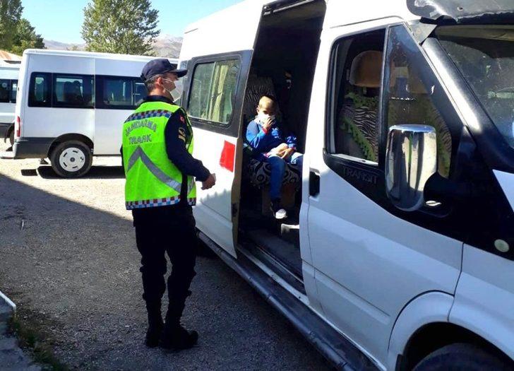 Okul servisleri korona virüse karşı denetlendi G1