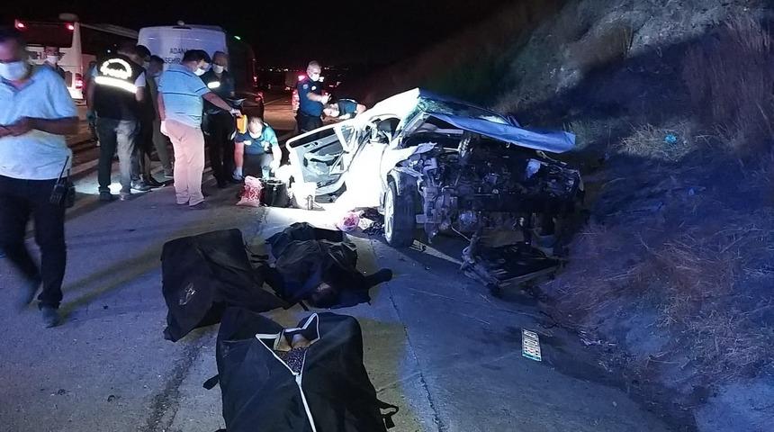 Adana'da feci kaza! 4 &ouml;l&uuml;, 4 yaralı