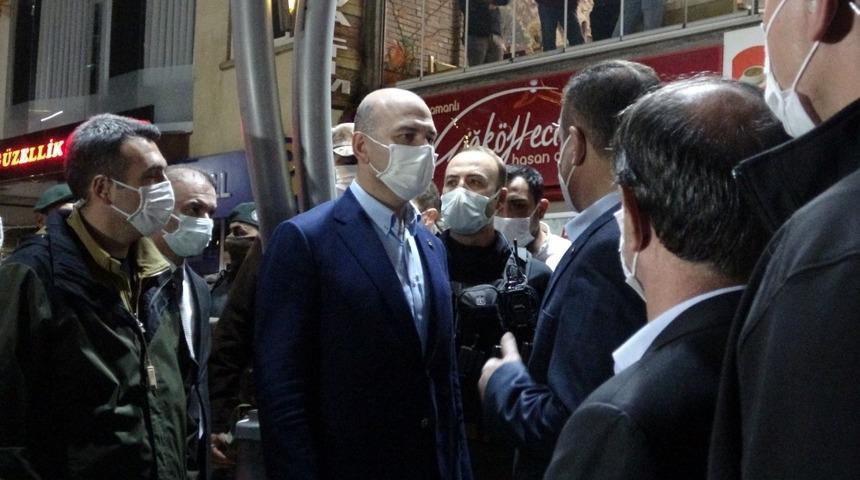 Bakan Soylu gece yarısı Hakkari caddelerinde