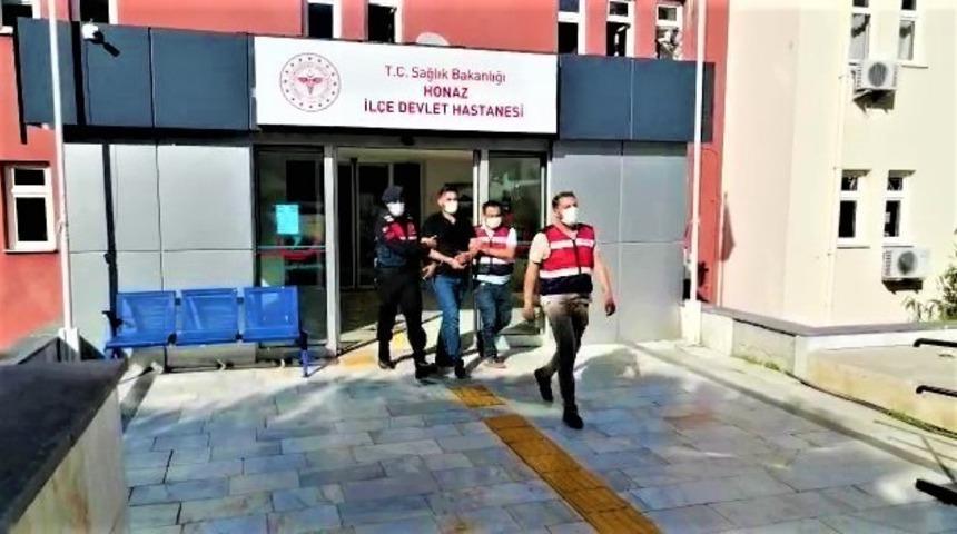 Jandarmaya silah &ccedil;eken firari zanlı tutuklandı