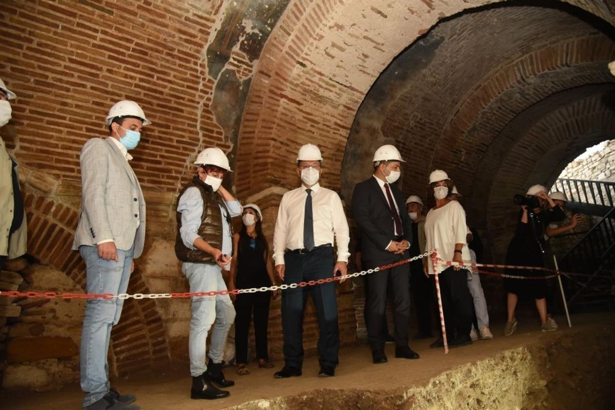 Vali Aksoy, Kadı Kalesi kazılarında inceleme yaptı