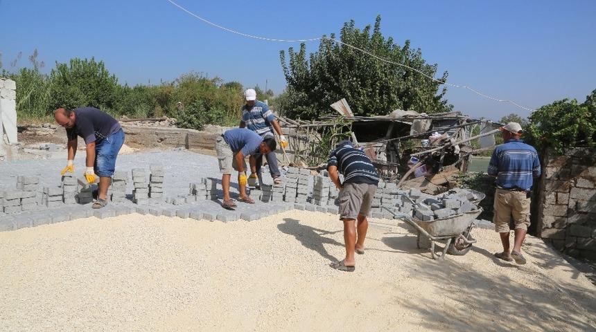 Erdemli’de engeller bir bir yok ediliyor