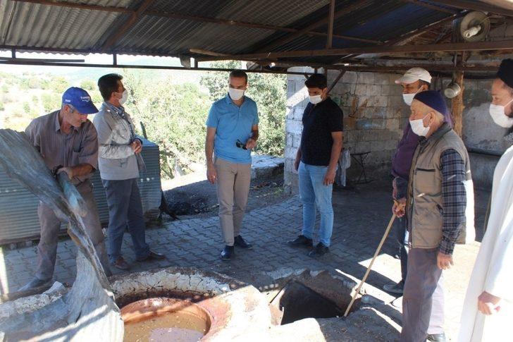 Kaymakam Çiçek: ’’Vatandaşlarımızın yol için arazilerini bedelsiz bağışlaması takdire şayandır’’ G2