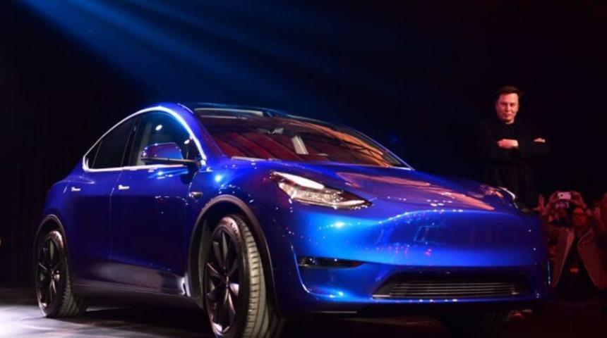 Tesla 7 koltuklu Model Y ile geniş ailelerin kalbini çalacak