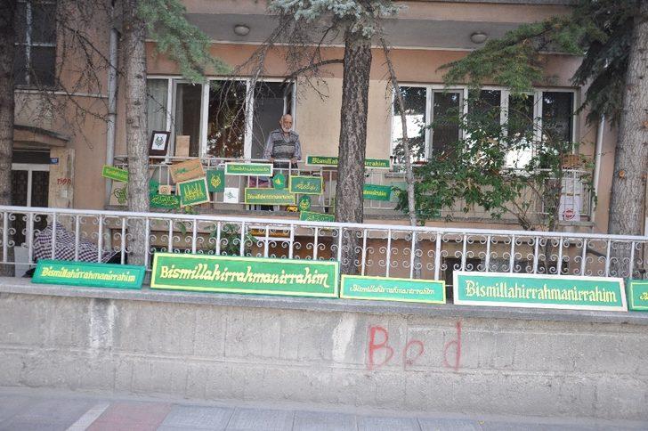 Evini atölyeye, balkonunu ise sergi salonuna çevirdi G2