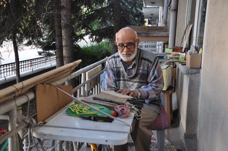 Evini atölyeye, balkonunu ise sergi salonuna çevirdi G4