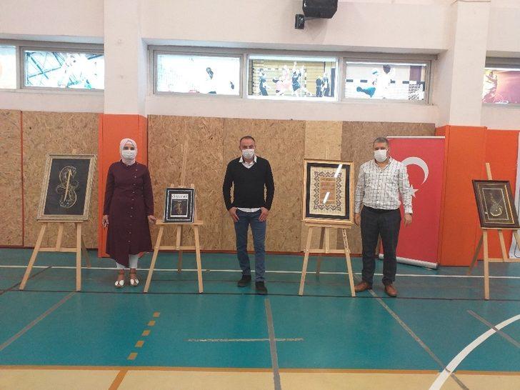 Gençlik Merkezi’nden "hat" ve "tezhip" sergisi G1