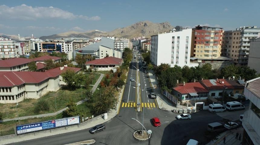 Van B&uuml;y&uuml;kşehir Belediyesi&rsquo;nde, bazı sosyal medya hesaplarından yapılan &ccedil;irkin paylaşımlara cevap