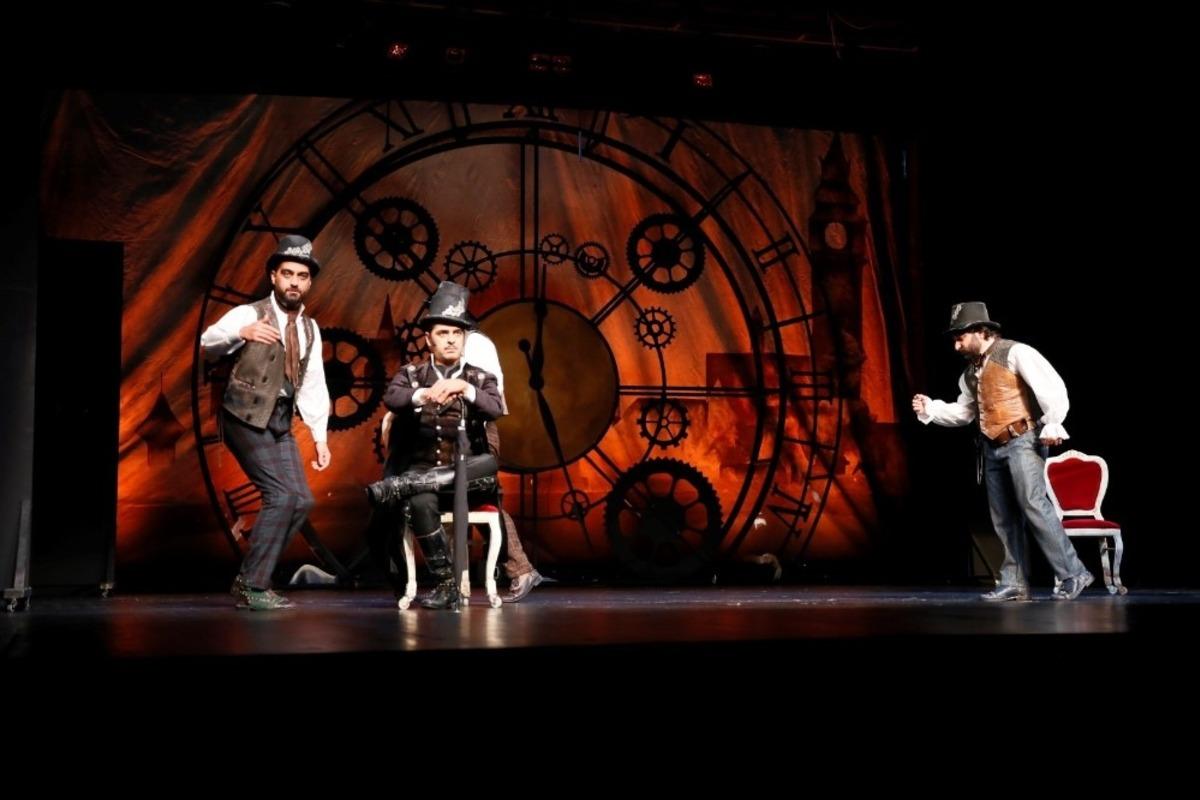 Kocaeli Şehir Tiyatroları 8 ay sonra perde a&ccedil;tı