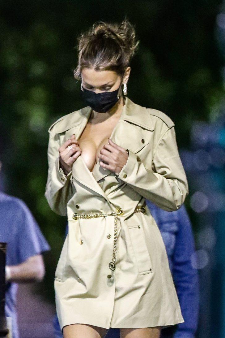 Bella Hadid'in iç çamaşırsız hali olay oldu!  G2
