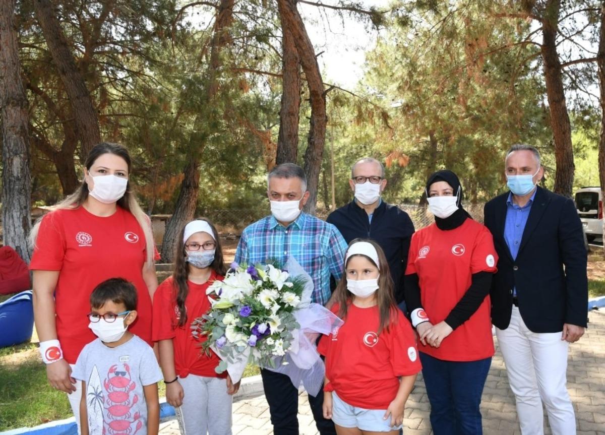 Vali Yazıcı, &ldquo;Sağlık &Ccedil;alışanları Anne ve Kız Kampı&rdquo;na katıldı