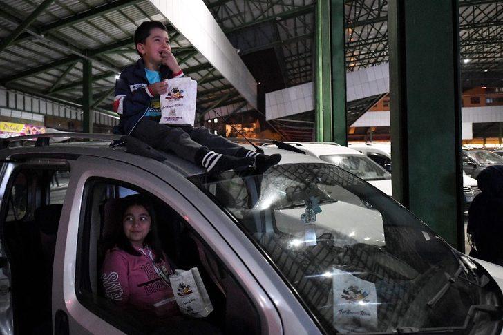 Isparta’da arabada sinema keyfi G4