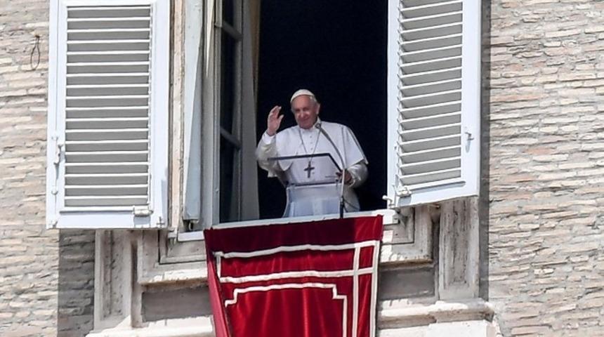 Papa ile aynı konutta kalan bir kişide koronavirüs tespit edildi