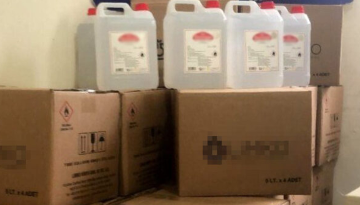 Bodrum'da eczaneye baskın yapan polis, 545 litre 'etil alkol' ele geçirdi