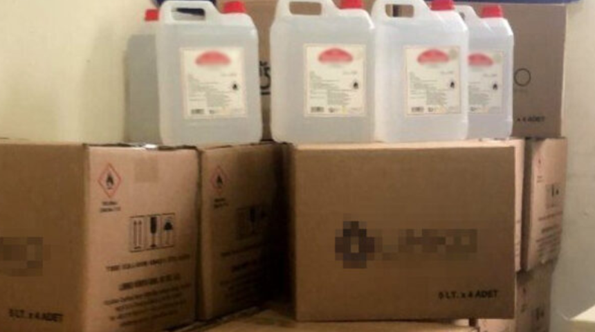 Bodrum'da eczaneye baskın yapan polis, 545 litre 'etil alkol' ele geçirdi