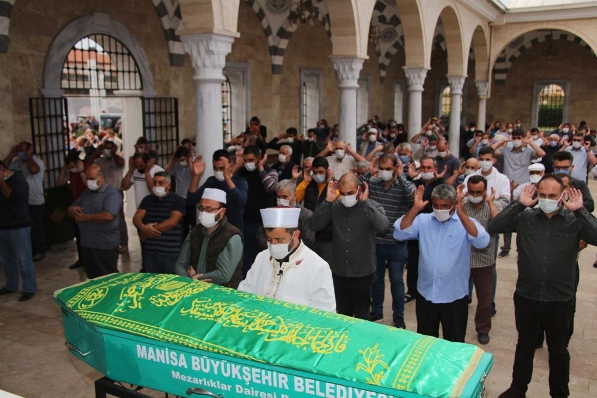 Kazada yaşamını yitiren İYİ Partili &Ccedil;alık toprağa verildi