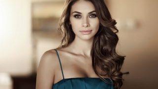 Begüm Birgören ve Mehmet Cemil evleniyor! Gelinlikli poz veren Begüm Birgören kimdir?