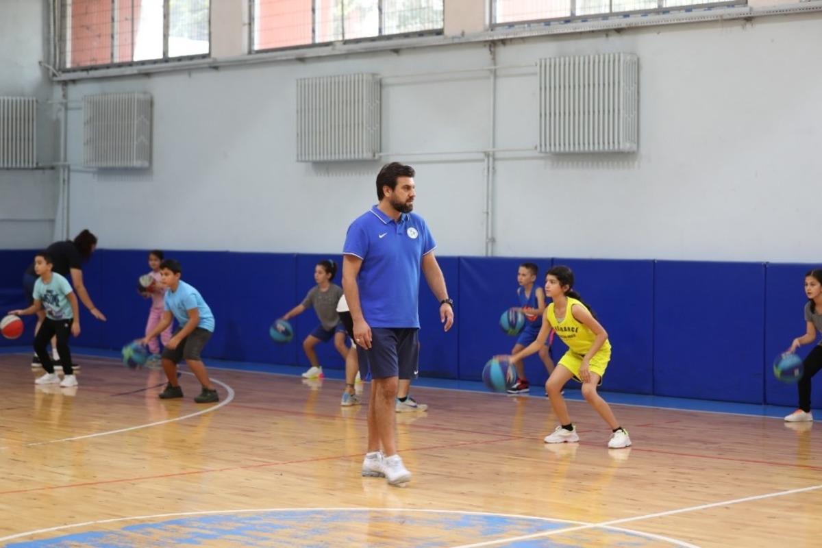 İzmit Belediyesi basketbol okullarına yoğun ilgi