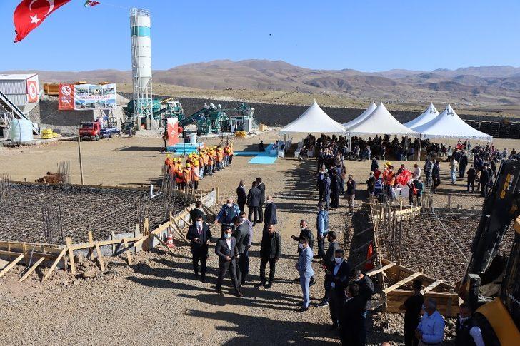 Çat’ta görkemli açılış G1