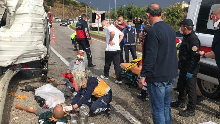 Bilecik’te çöp kamyonu devrildi: 3 yaralı G1