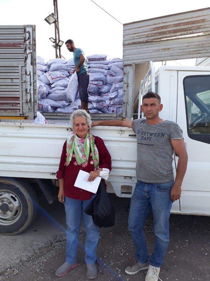 Ayvalık’ta Şefkatli Eller’den ihtiyaç sahiplerine 60 ton kömür G4