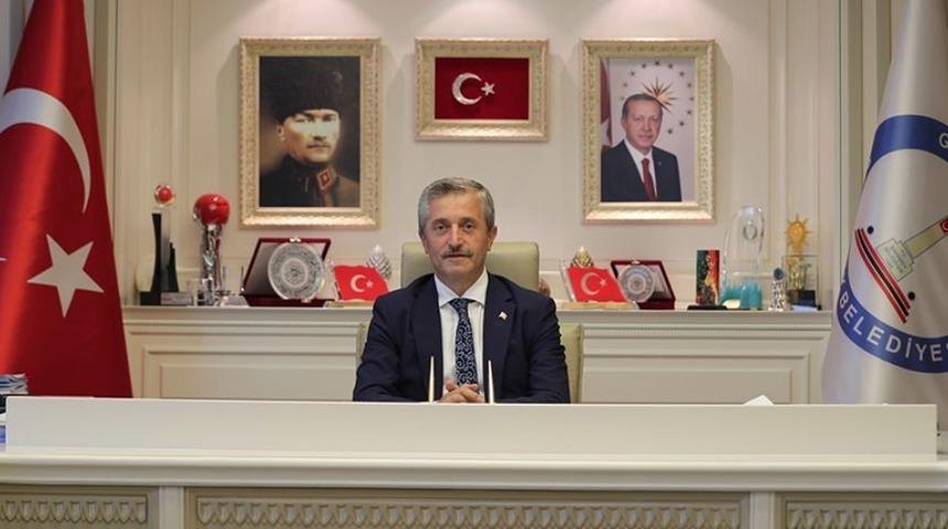 Tahmazoğlu muhtarlar g&uuml;n&uuml;n&uuml; kutladı