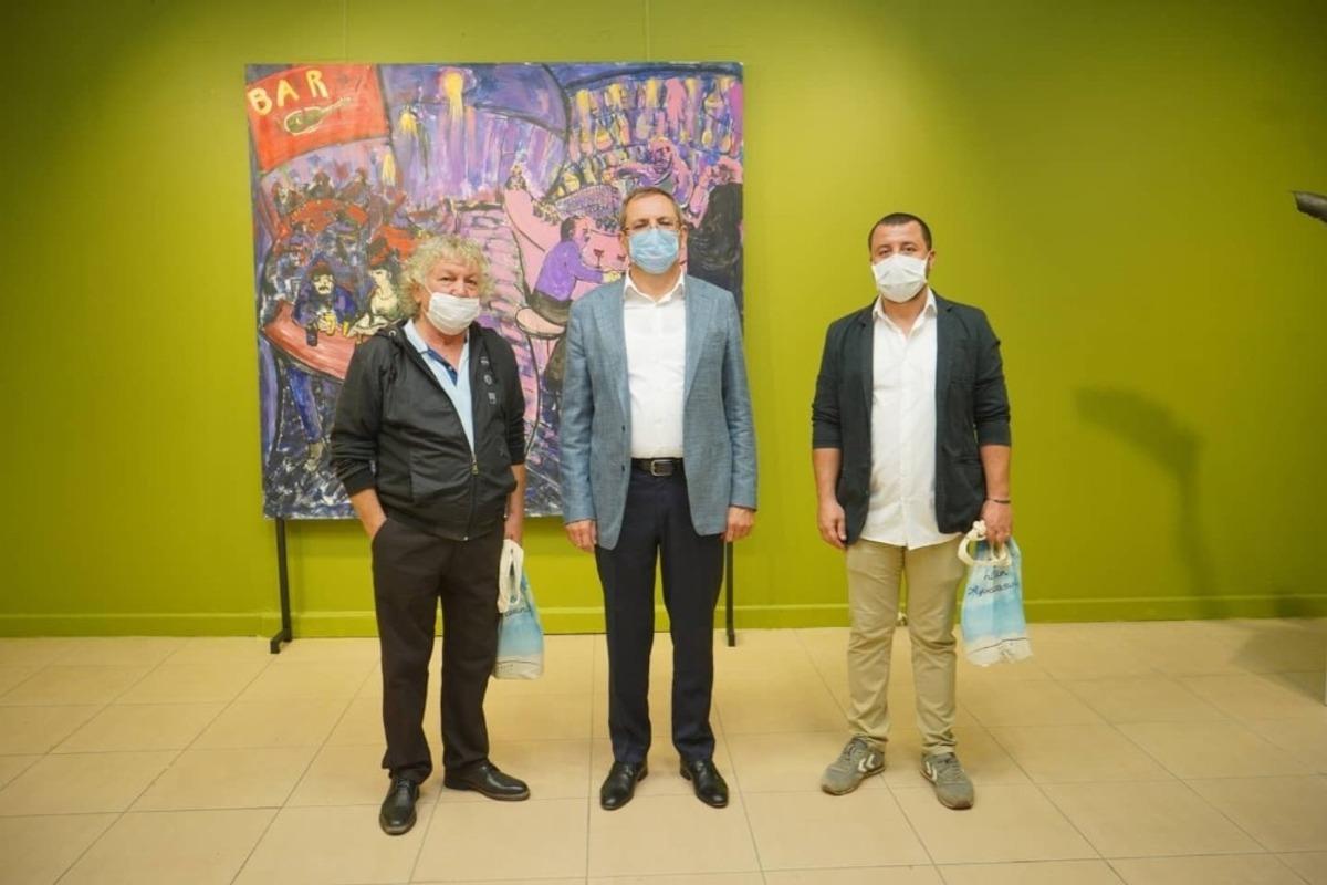 Ayvalıklı sanat&ccedil;ılar Buz ve Karakuş&rsquo;tan &ldquo;Sergi&rdquo;