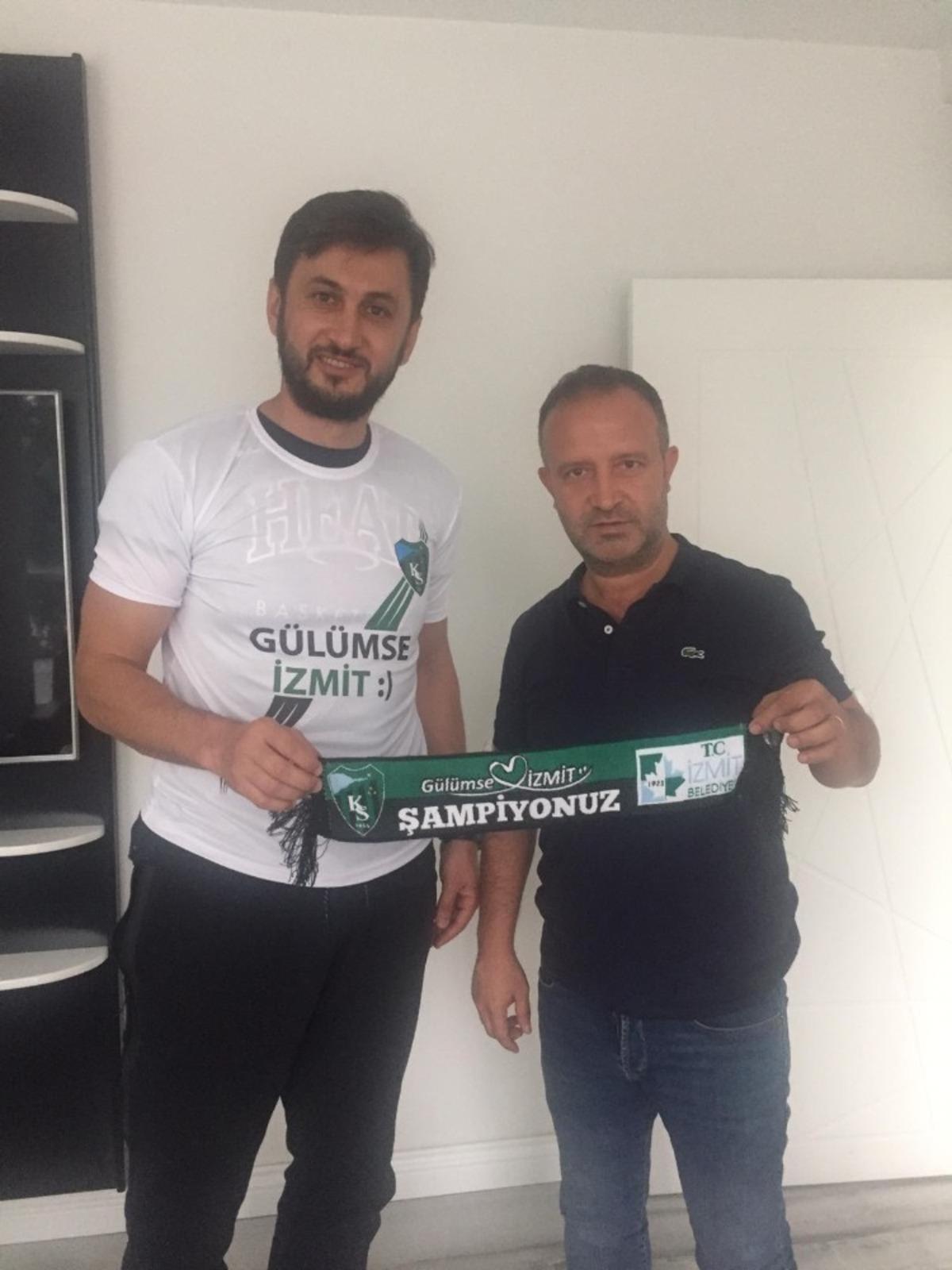 Mesafeler fark etmiyor, efsaneler g&uuml;l&uuml;ms&uuml;yor