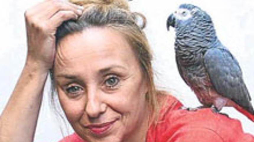 &Uuml;nl&uuml; Oyuncu &Ouml;l&uuml; Bulundu