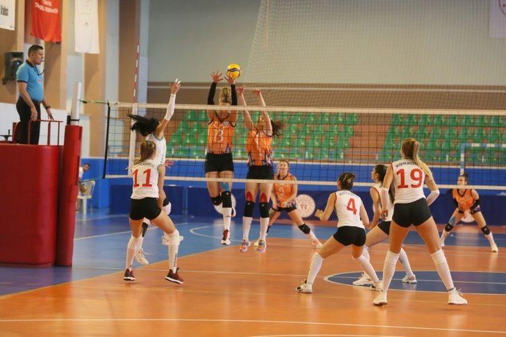 Nevşehir Belediyespor Kadın Voleybol takımı galibiyetle başladı G3