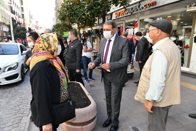 Zeytin işçileri kayıt altına alınacak