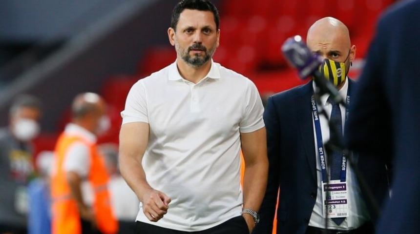 Fenerbahçe Teknik Direktörü Erol Bulut, maçın hakemine tepki gösterdi!