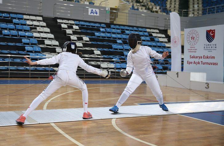 Sakarya'daki 12 ve 14 yaş altı epe açık turnuvası sona erdi G3