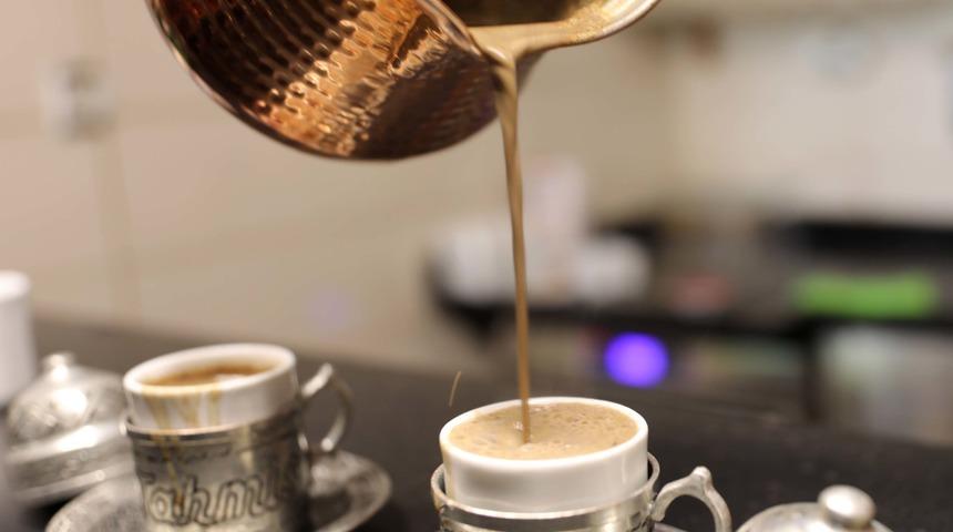 Hem bağışıklığı günlendiriyor hem böbrekleri koruyor: Menengiç kahvesi tarifi