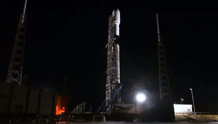 SpaceX, Starlink ağı için 60 internet uydusunu daha uzaya gönderdi