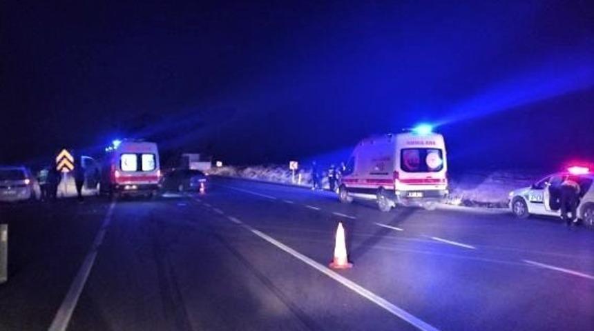 Kırşehir&rsquo;de, hafta sonu meydana gelen trafik kazalarında 1 kişi hayatını kaybetti 10 kişi yaralandı