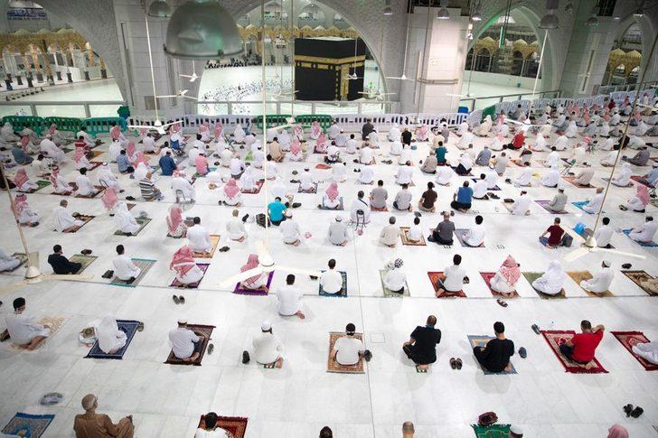 Kabe’de 7 sonra ilk cemaatle namaz G1