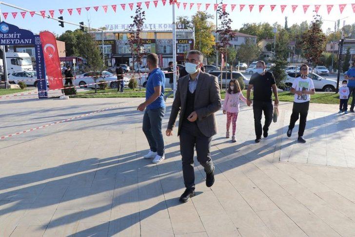 (Özel) Van Gölü sahilinde penaltı ve basketbol yarışması G5