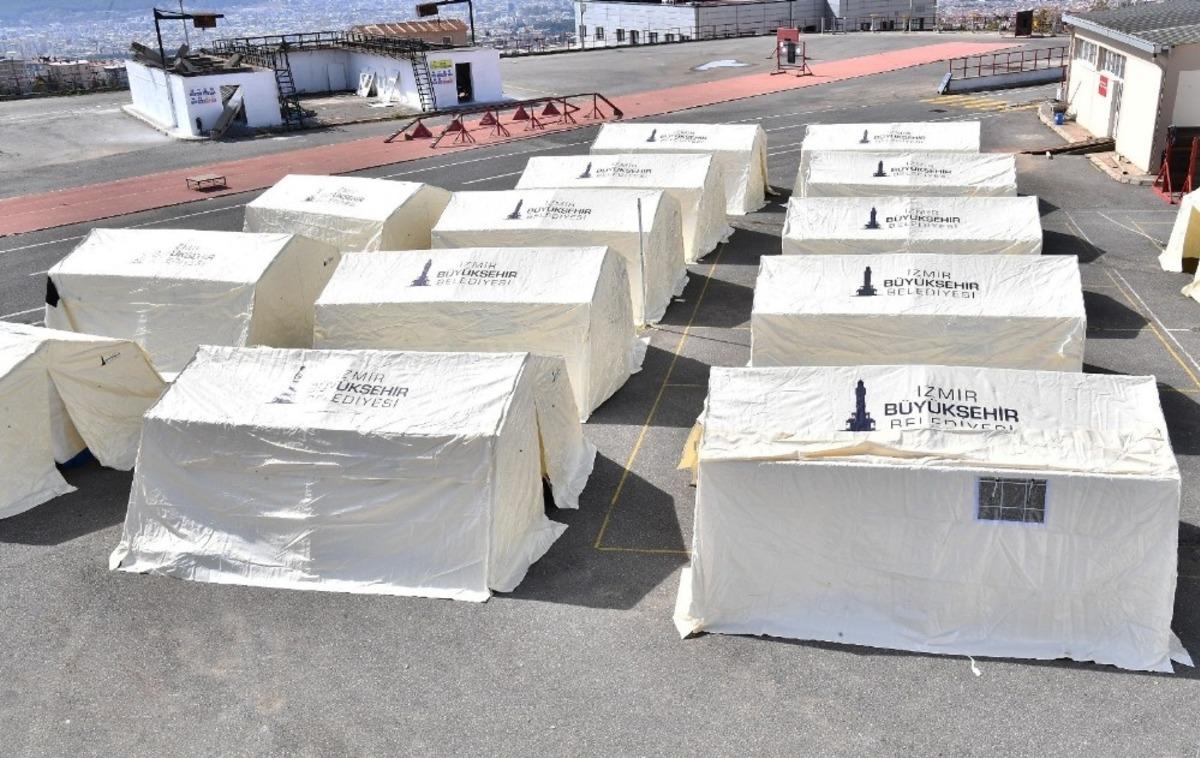 İzmir g&ouml;n&uuml;ll&uuml;leri doğal afetlere hazırlanıyor
