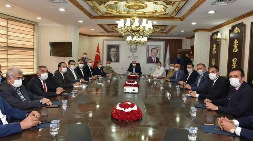 Korona vir&uuml;se karşı sıkı denetim başladı