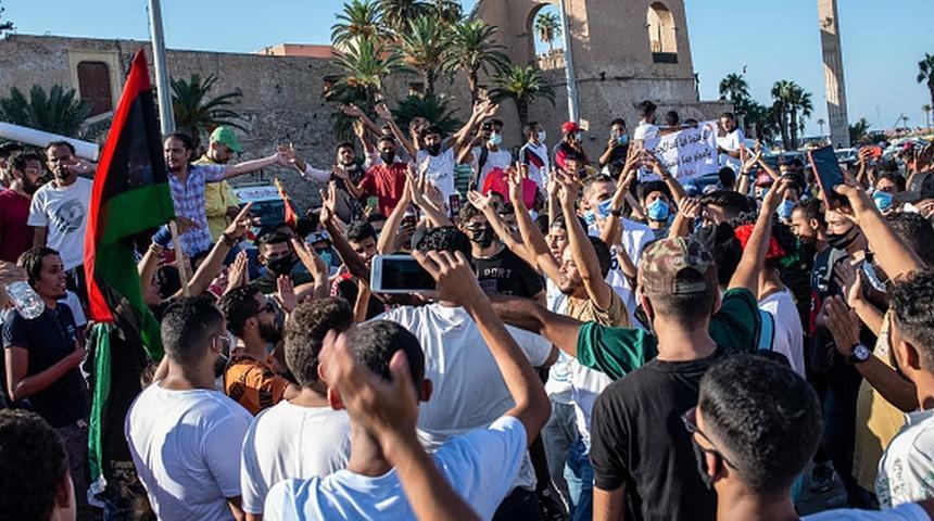 Libya'da planlanan se&ccedil;imler resmen ertelendi