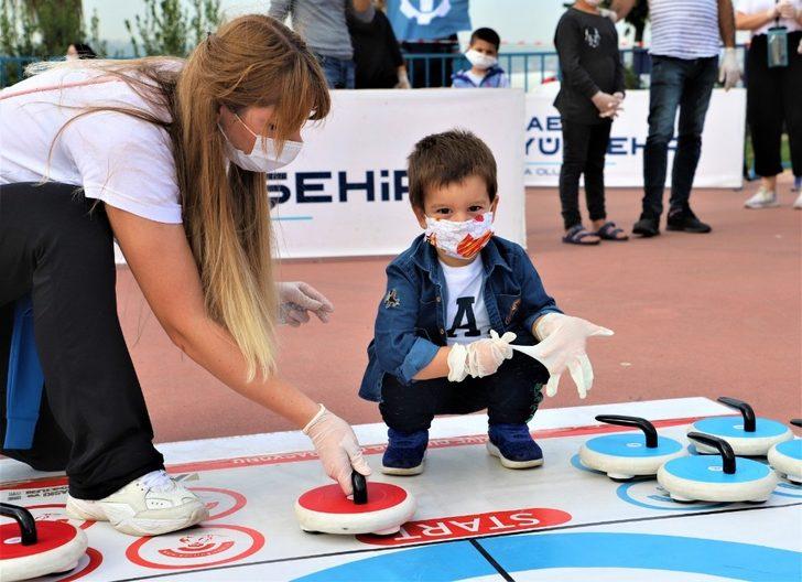 Başiskeleliler Floor Curling ile eğlendi G3