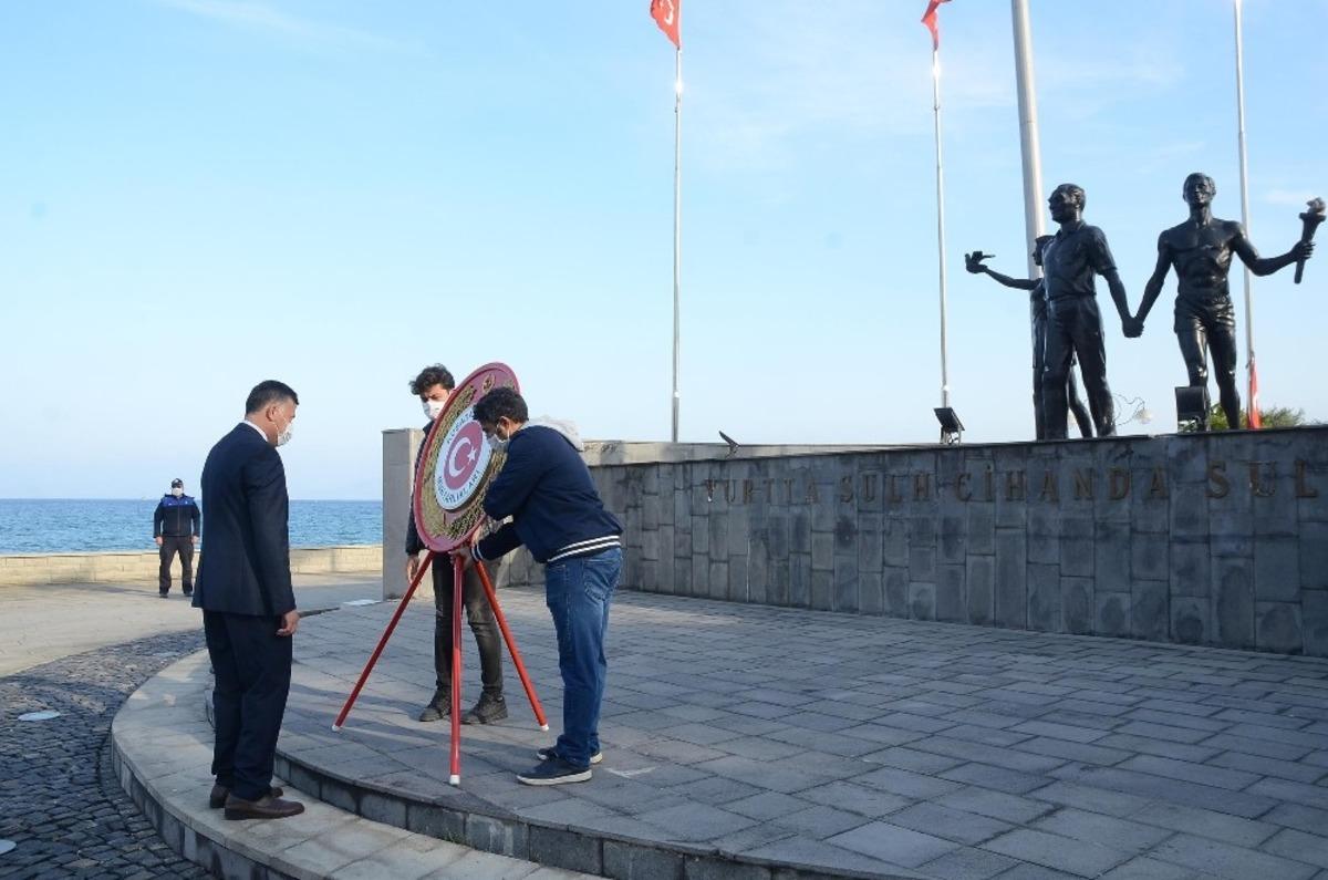 Muhtarlar g&uuml;n&uuml; Kuşadası&rsquo;nda kutlandı