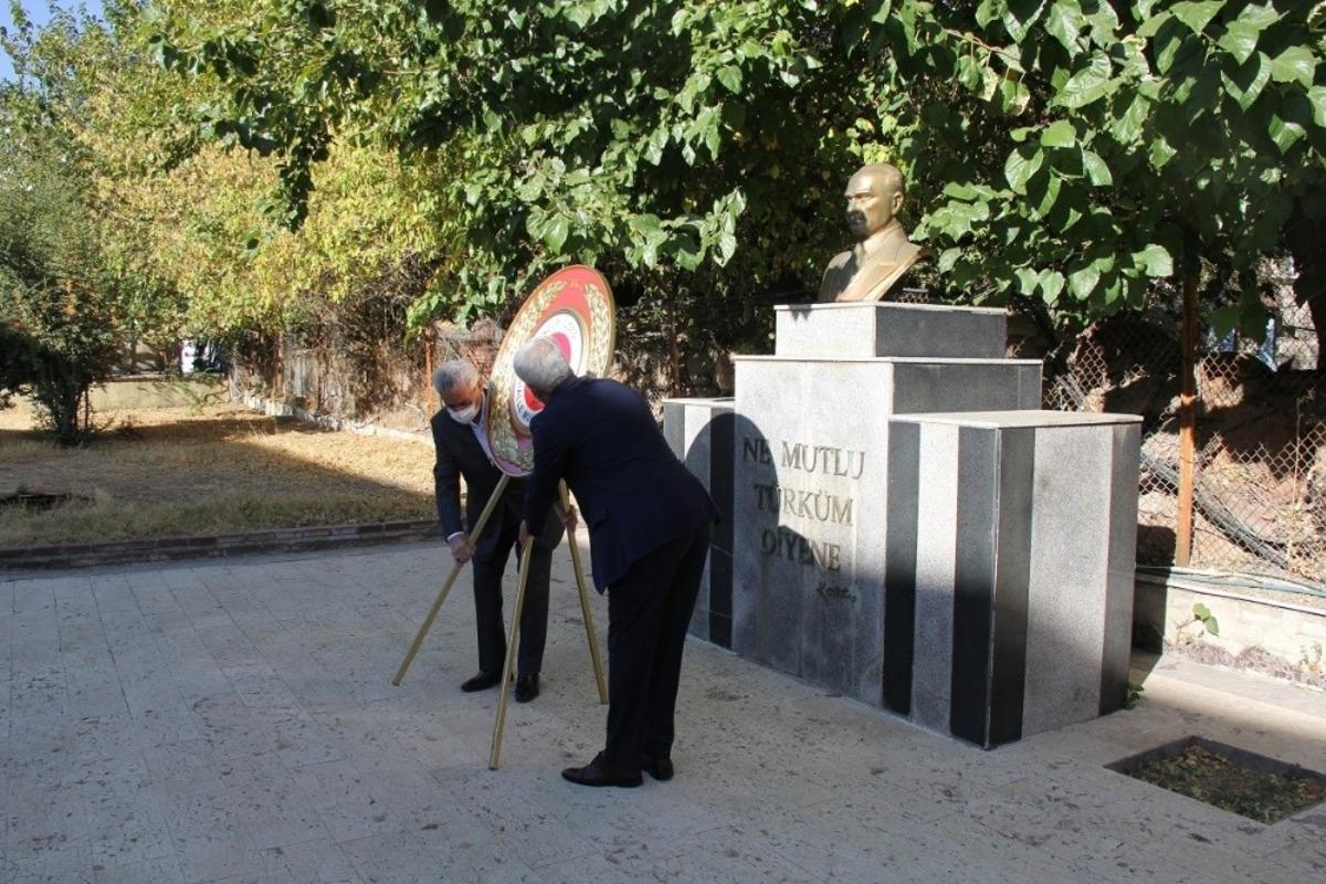 Kulp&rsquo;ta Muhtarlar G&uuml;n&uuml; etkinliği